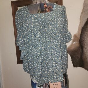 Daytrip Green Floral Blouse